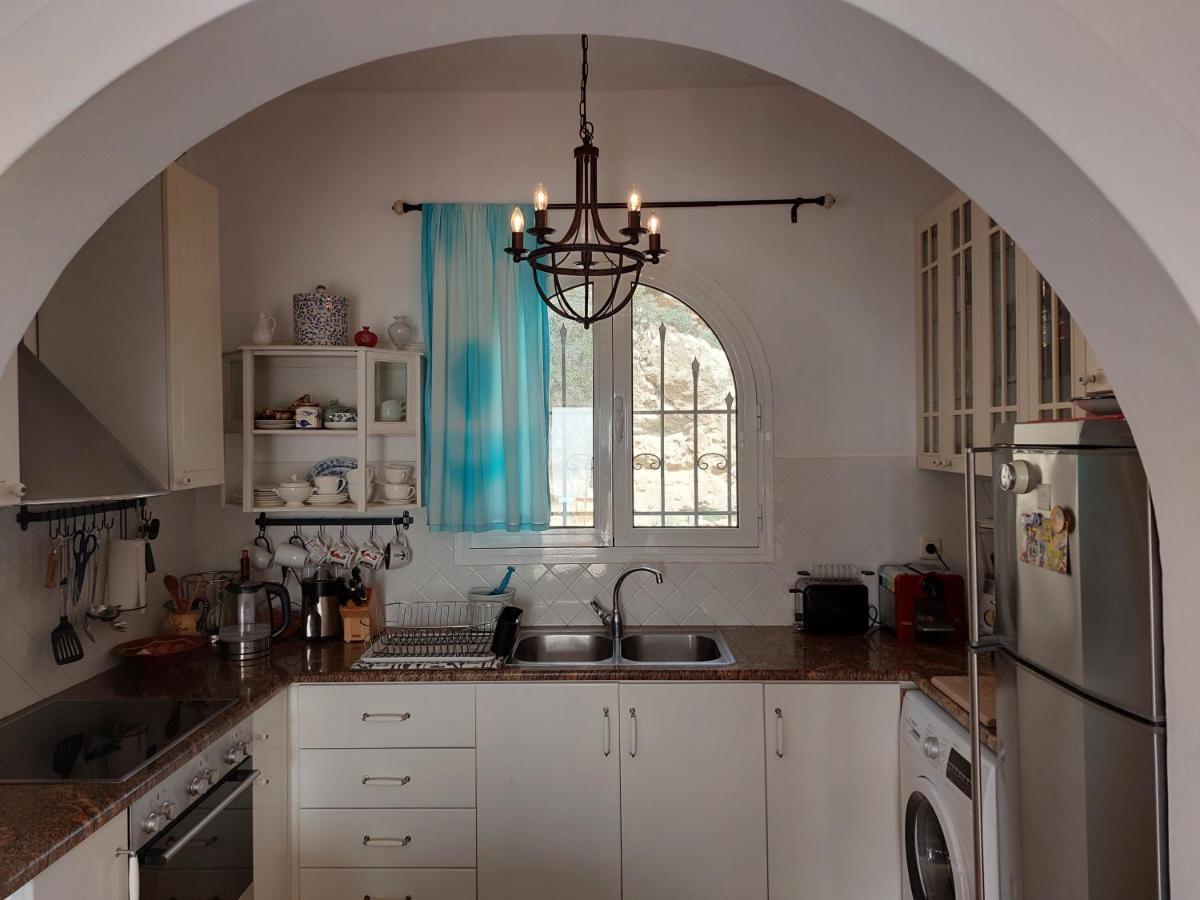 Tranquil Villa With Sea View In Ammopi Karpathos Amoopi Exterior foto